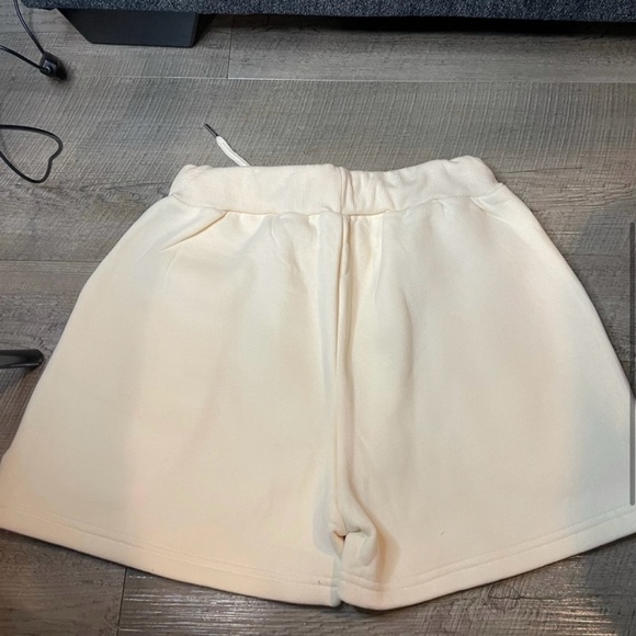 Muse Cream Colored Sweat Shorts Size Small - Picture 2 of 4